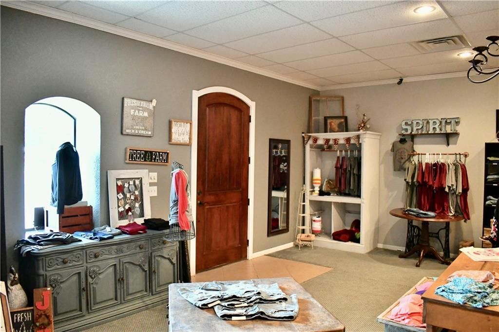 00 E SideSquare, Cooper, TX 75432